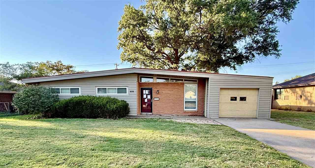 Property Photo:  307 Fairview  OK 74631 