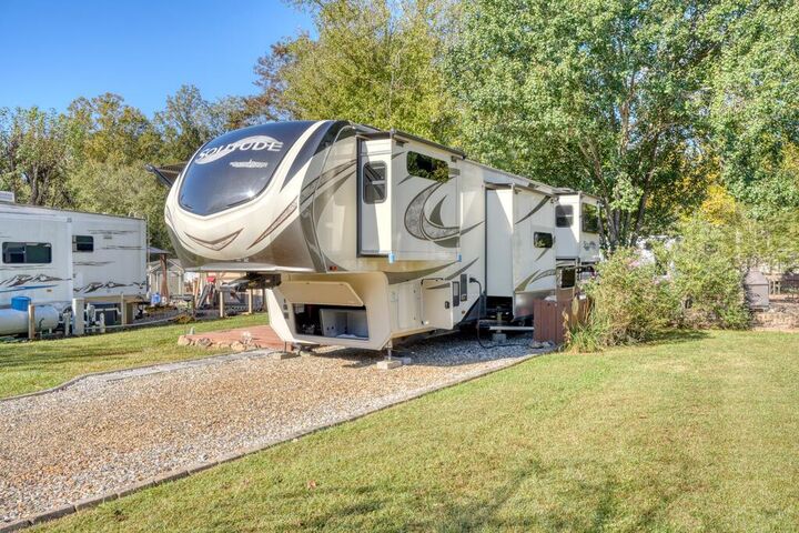 Property Photo:  49 Sunshine Street  GA 30512 