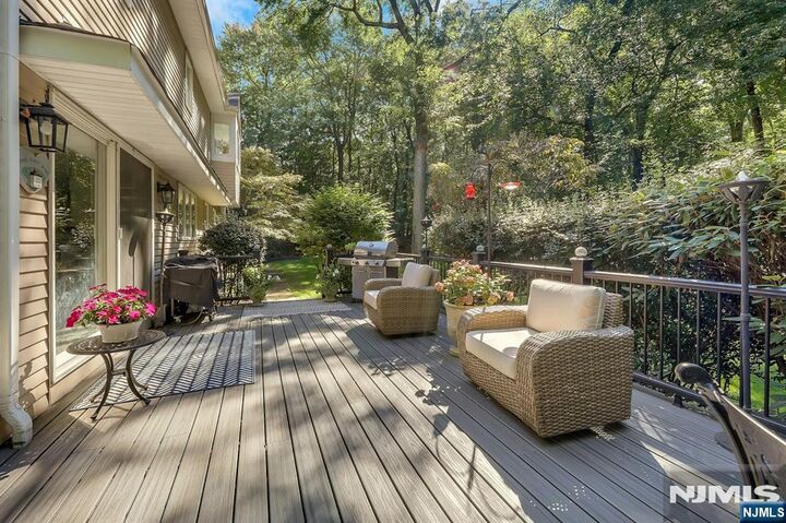 Property Photo:  14 Longridge Road  NJ 07645 