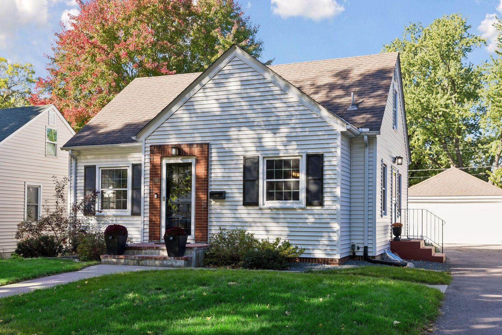 Property Photo:  3908 Zarthan Avenue S  MN 55416 