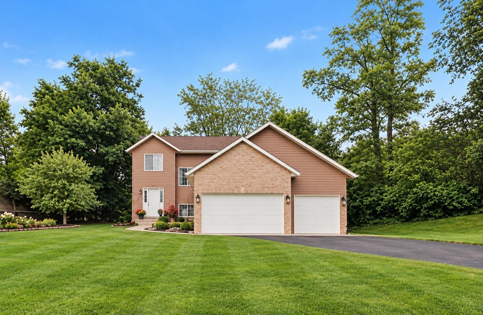 Property Photo:  2058 Wild Wings Pass  MN 55054 