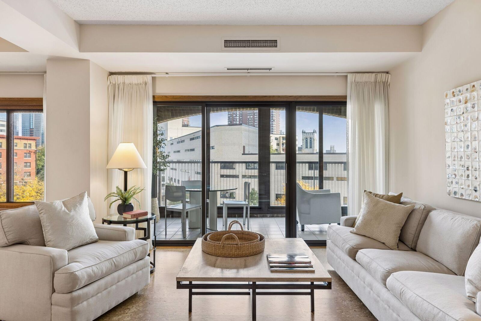 Property Photo:  1201 Yale Place 408  MN 55403 