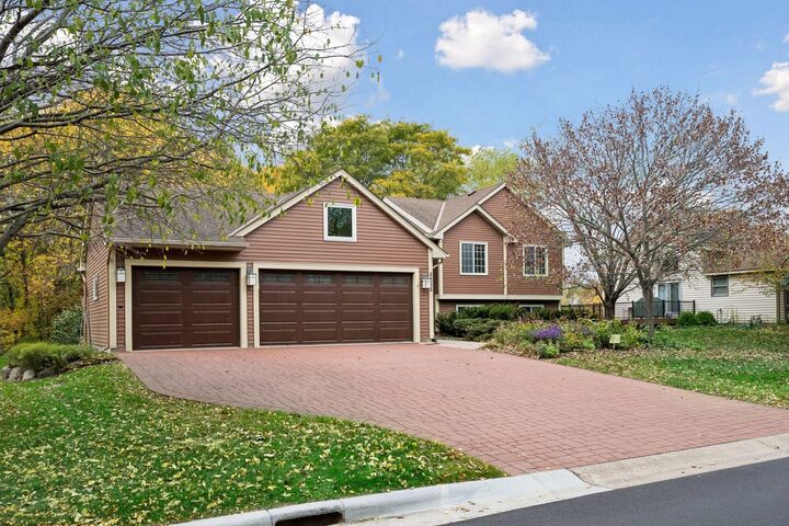 Property Photo:  8685 Sycamore Lane N  MN 55369 