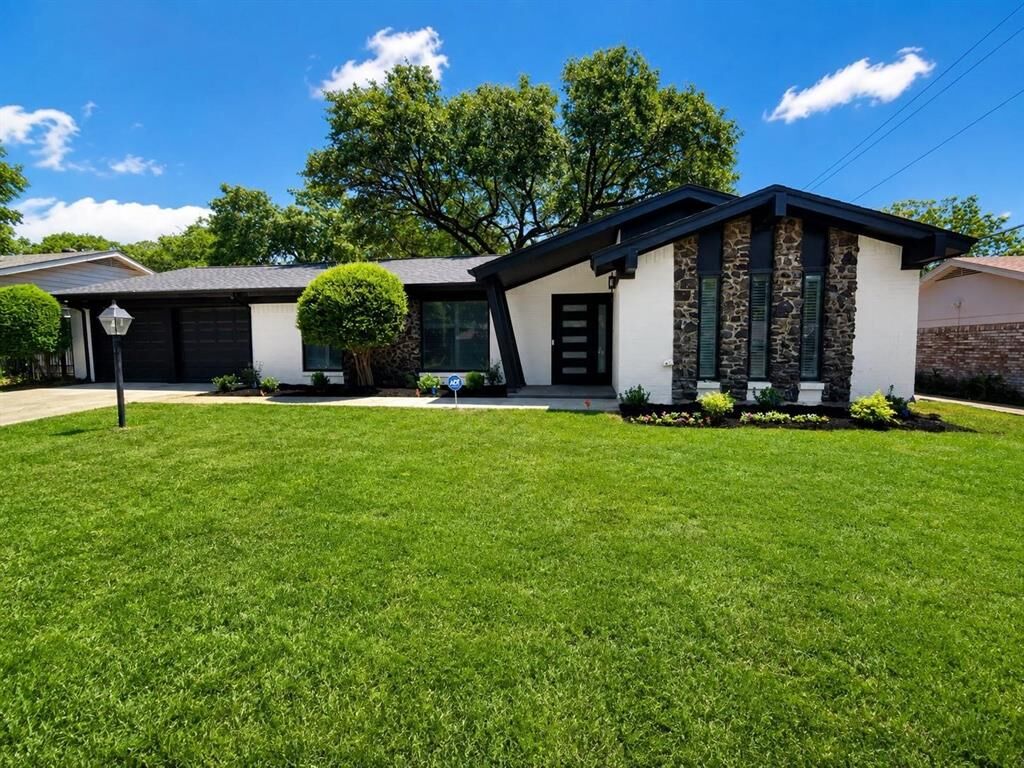 Property Photo:  1760 Northridge Drive  TX 76054 