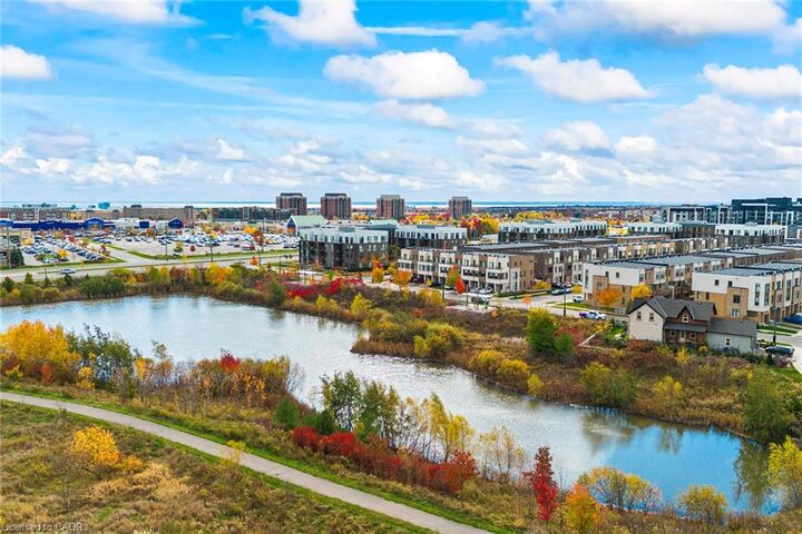 Property Photo:  168 Sabina Drive 113  ON L6H 0W5 