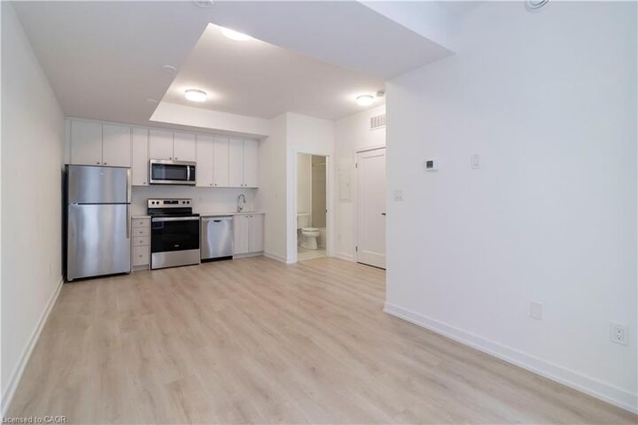 Property Photo:  40 Palace Street M11  ON N2E 0J3 