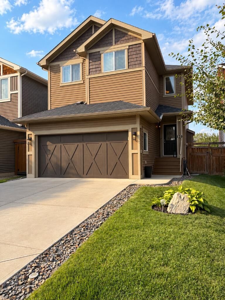 Property Photo:  170 Fireside Place  AB T4C 0R6 