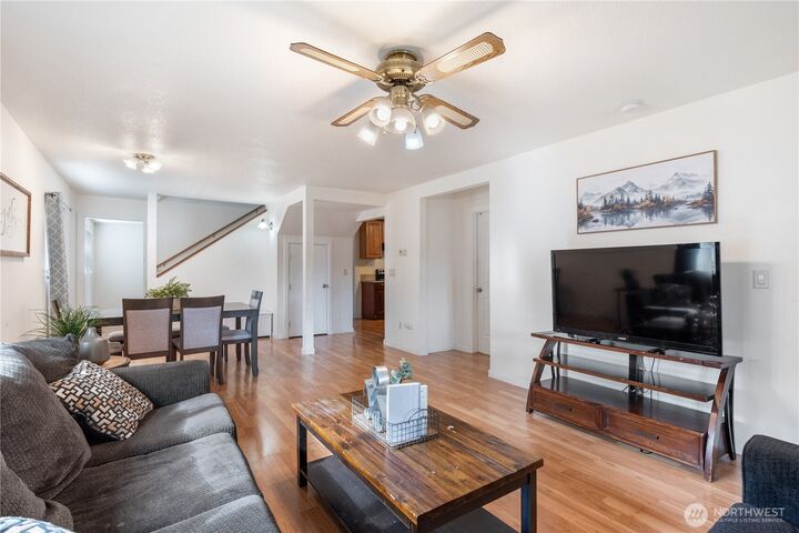 Property Photo: 293 17th Avenue WA 98632