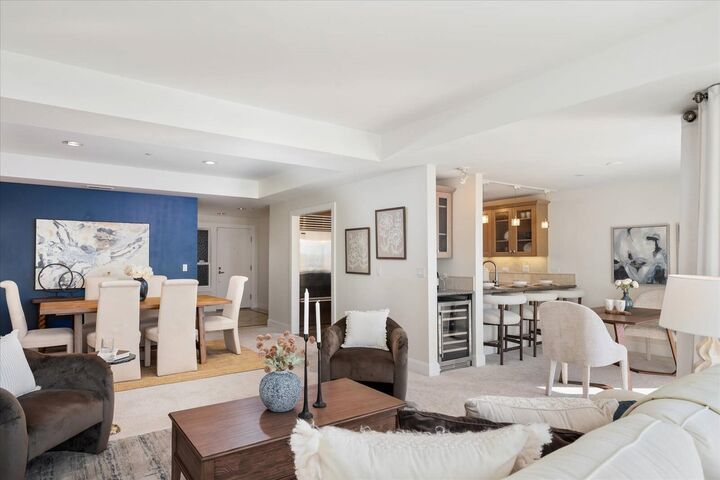 Property Photo:  5304  Lake Washington Boulevard NE H  WA 98033 