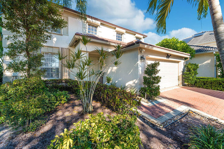 Property Photo:  1233 Avondale Lane  FL 33409 
