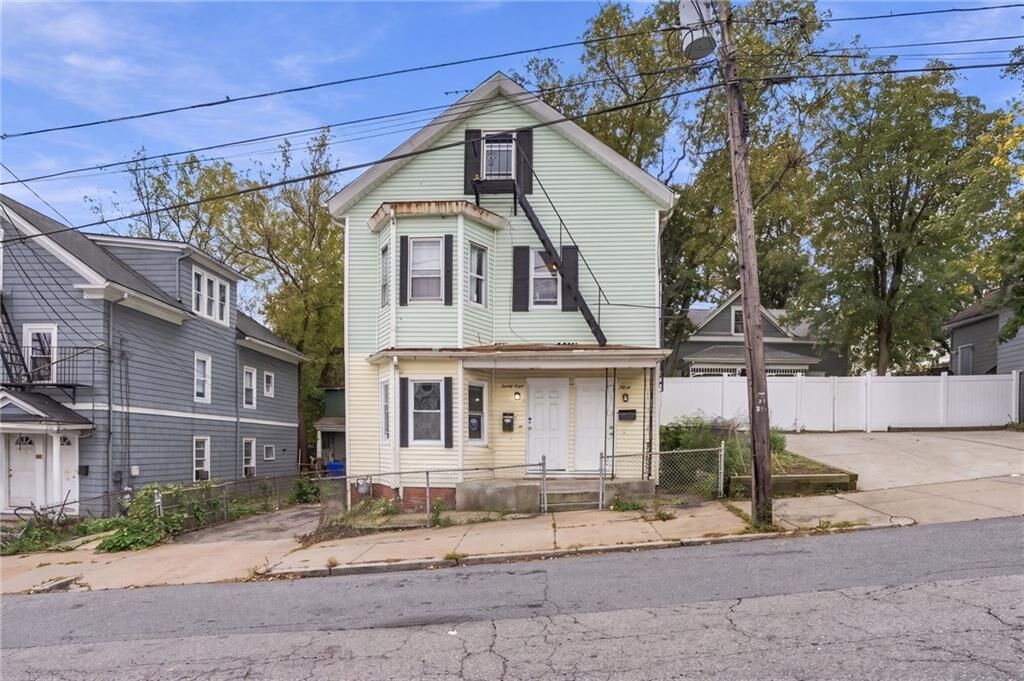 Property Photo:  28 Armington Avenue  RI 02908 