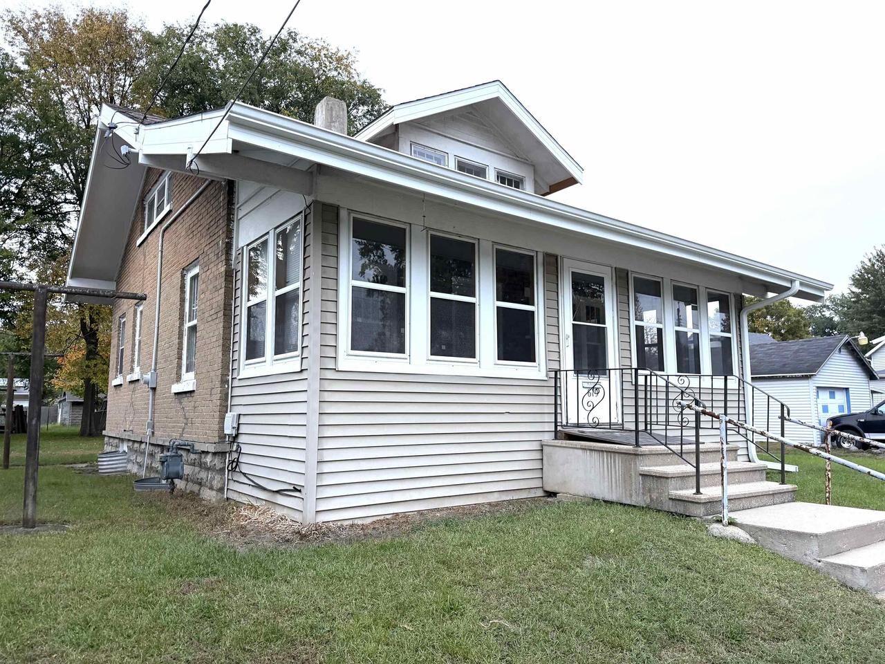 Property Photo: 619 Middle Street WI 53511