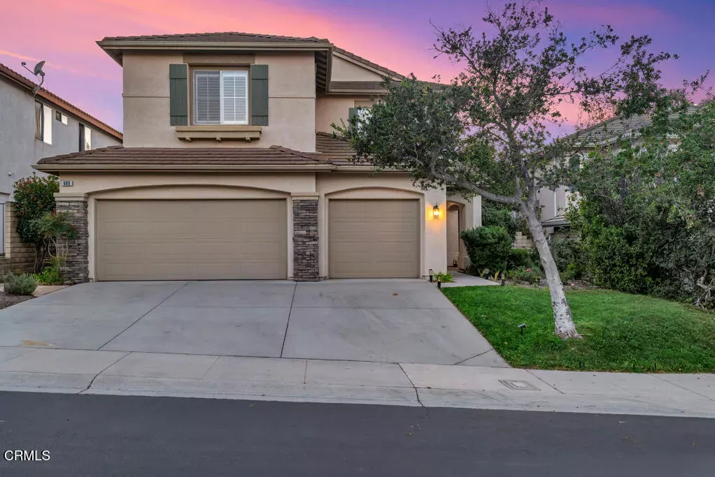 Property Photo:  609 Camino Del Sol  CA 91320 