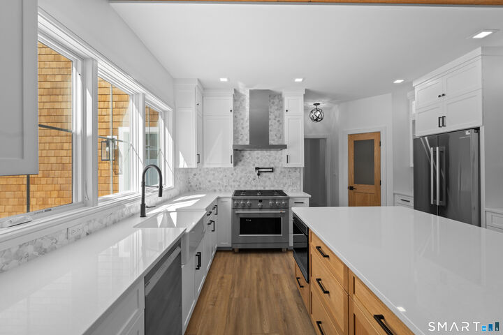 Property Photo: 237-5 Upper Pattagansett Road CT 06333