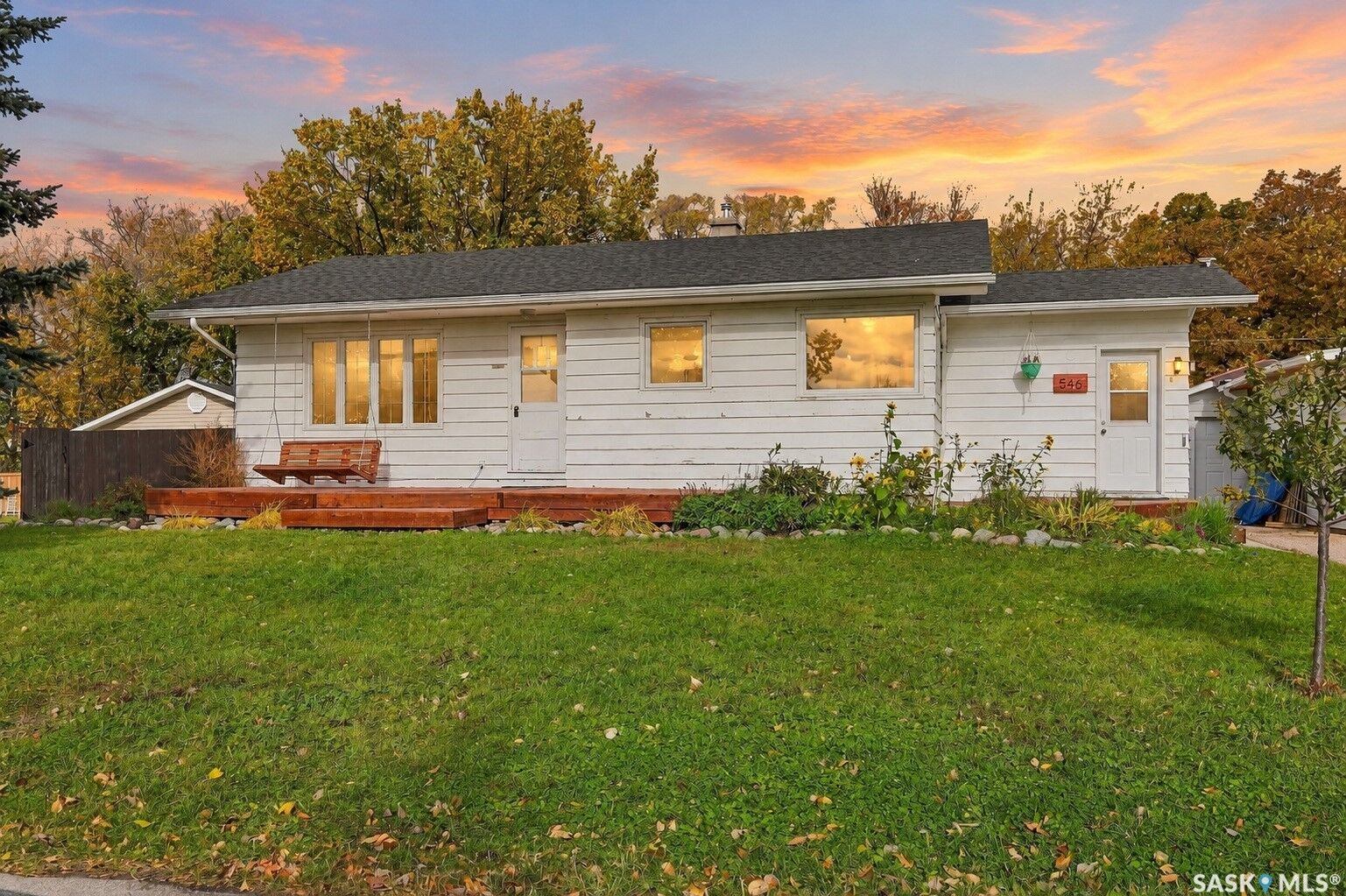 Property Photo: 546 Elm Crescent SK S0H 0S0