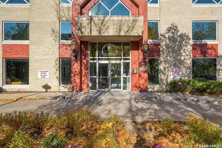 Property Photo:  902 Spadina Crescent E 607  SK S7K 0G8 