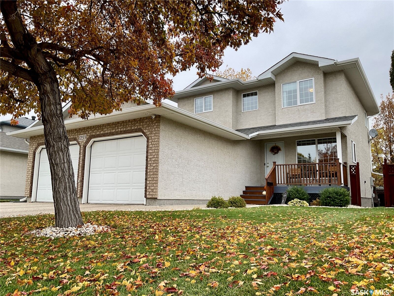 Property Photo:  1253 Degelman Drive  SK S4N 7N4 