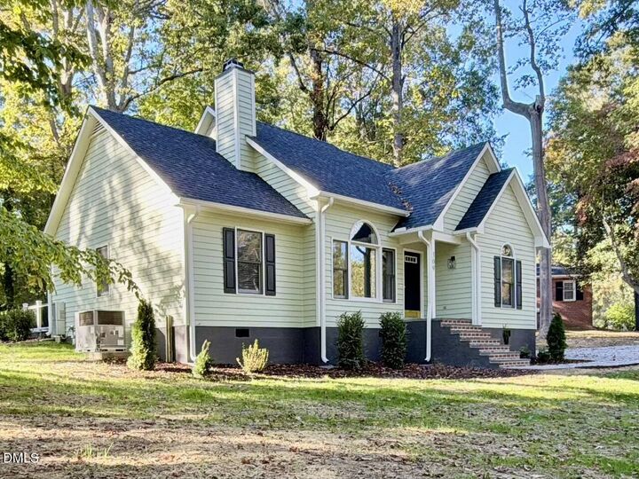Property Photo:  309 Willowood Drive  NC 27536 