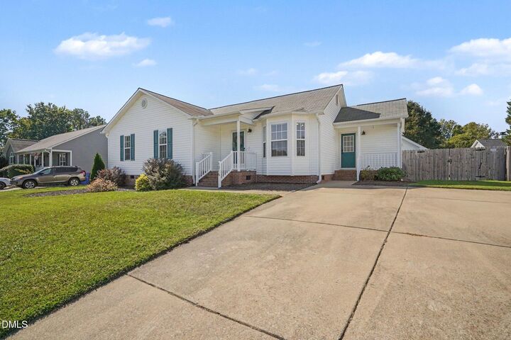 Property Photo: 1016 S Willhaven Drive NC 27526