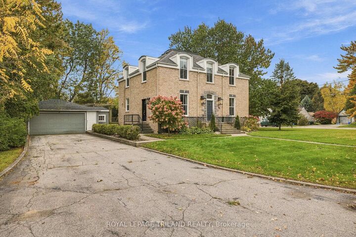 Property Photo:  64 South Street W  ON N5H 1R1 