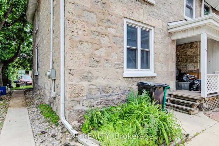 Property Photo:  5 George Street S  ON N1S 2N3 
