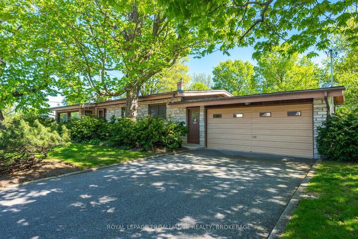 Property Photo:  2 Churchill Street  ON K7M 2K5 