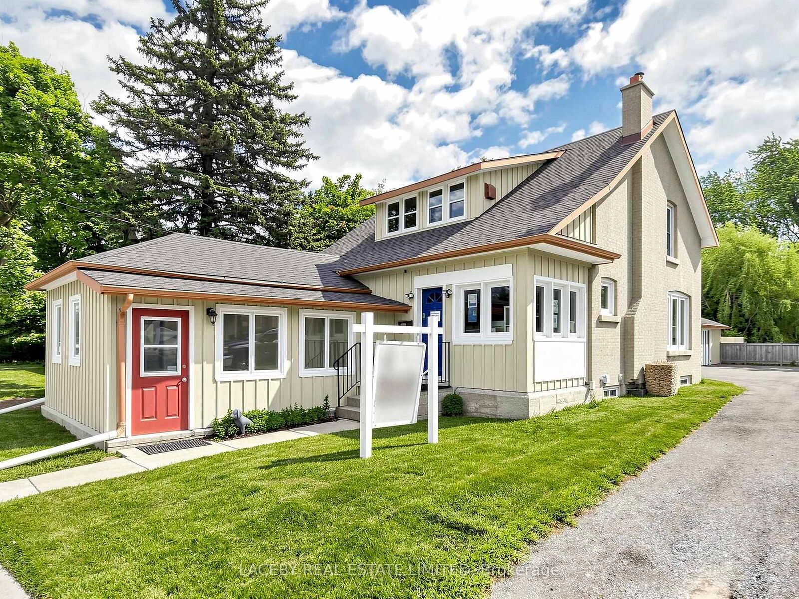 Property Photo:  2163 King Road  ON L7B 1A6 