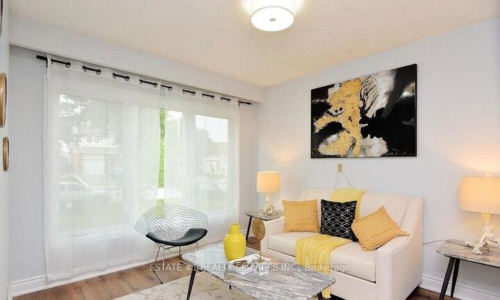 Property Photo:  33 Camberley Crescent  ON L6V 3L3 