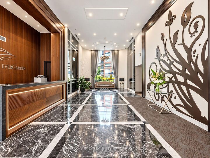 Property Photo:  7608 Yonge Street 612  ON L4J 1V9 