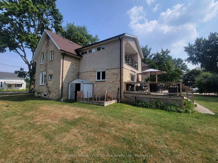Property Photo:  30 King Street N  ON N0M 1M0 