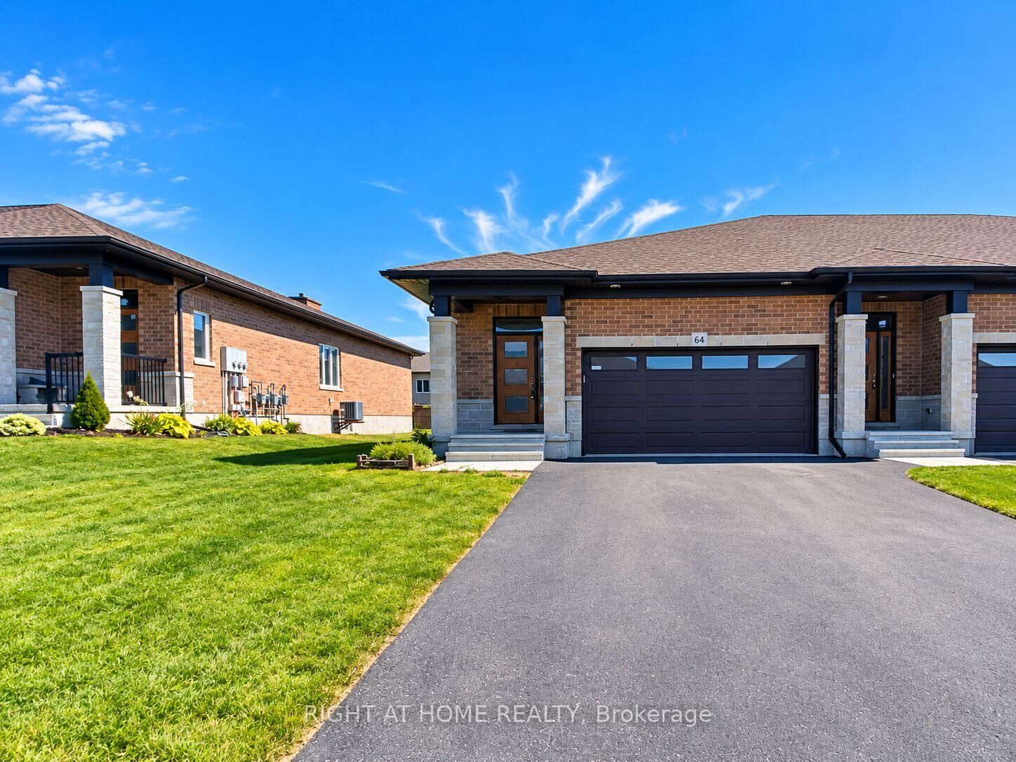 Property Photo: 64 Ledgerock Court ON K8R 0A1