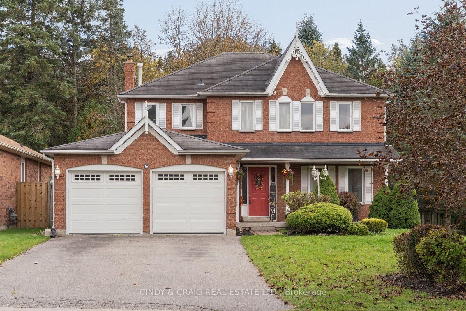Property Photo:  5 Grady Drive  ON L1B 1J1 