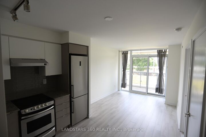 Property Photo:  160 Flemington Road 421  ON M6A 0A9 