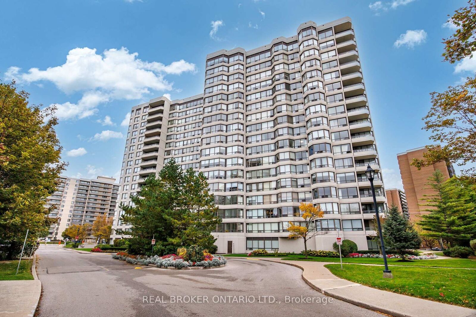 Property Photo:  1101 Steeles Avenue W 210  ON M2R 3W5 