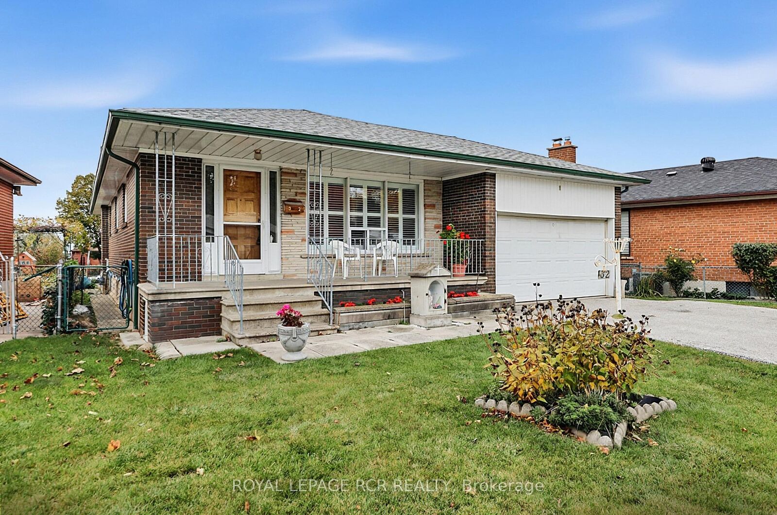 Property Photo:  32 Bartel Drive  ON M3N 1C9 