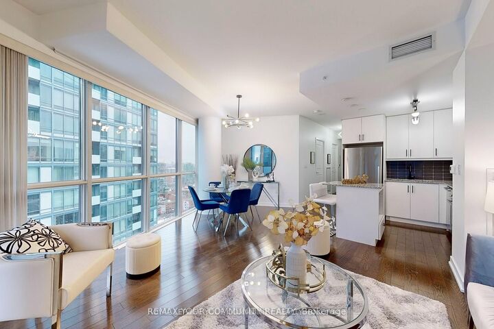 Property Photo:  1 The Esplanade N/A 2804  ON M5E 0A8 