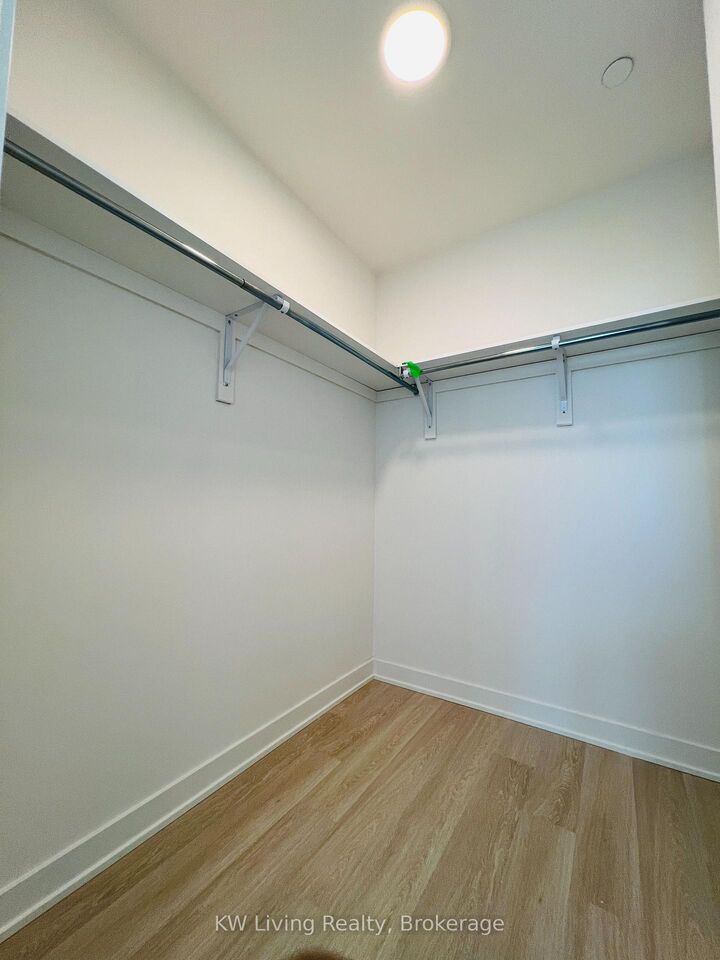 Property Photo:  50 Upper Mall Way B1503  ON L4J 0L8 