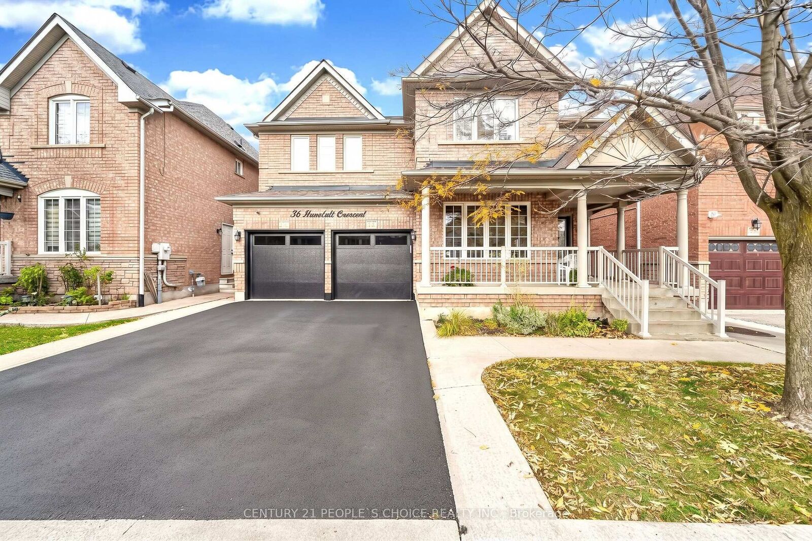 Property Photo:  36 Humbolt Crescent  ON L7A 3G7 