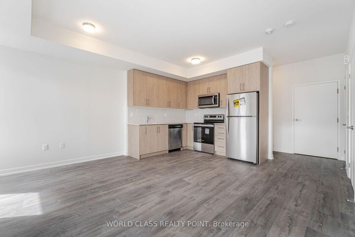 Property Photo:  3405 Ridgeway Drive 08  ON L5L 0B9 