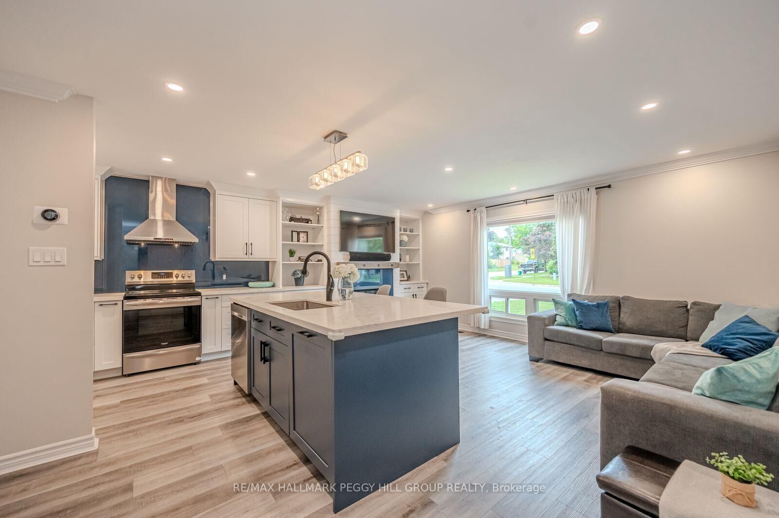 Property Photo:  29 Shelley Lane  ON L4N 4W4 