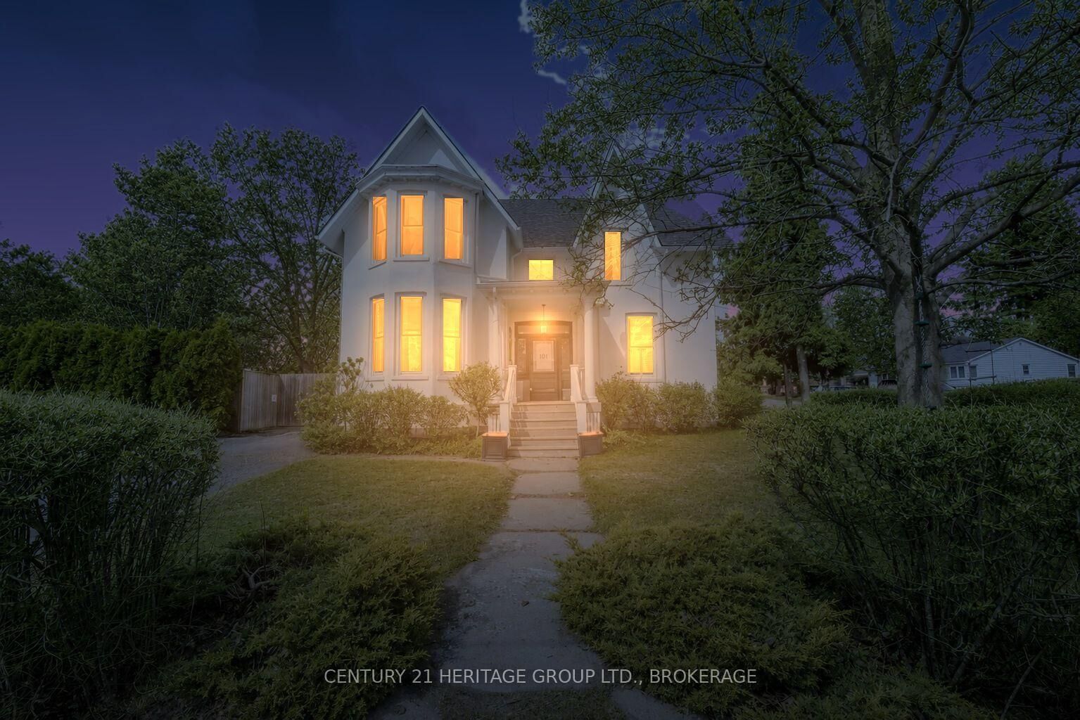 Property Photo: 201 Bridge Street W ON K7R 2E5