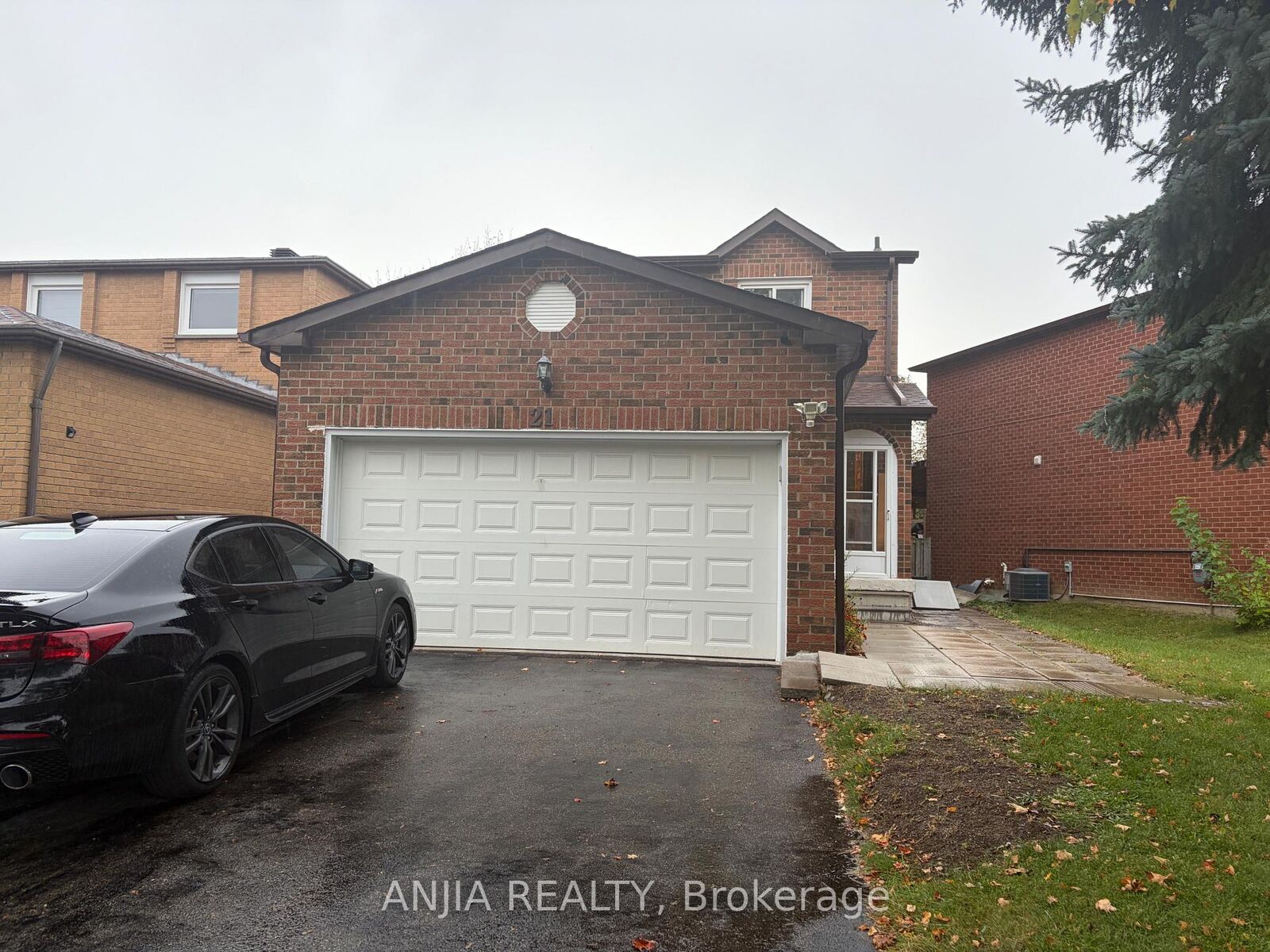 Property Photo:  21 Tangmere Crescent  ON L3R 6Z1 