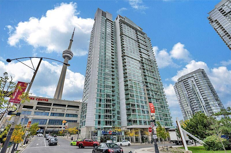 Property Photo:  81 Navy Wharf Court 1812  ON M5V 3S2 