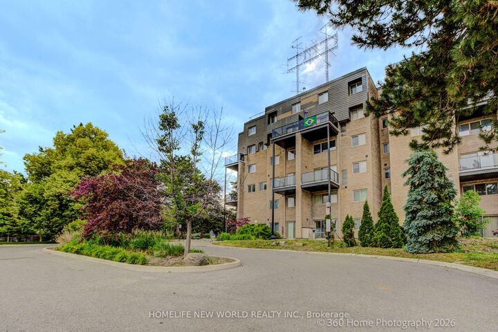 Property Photo:  4001 Don Mills Road 126  ON M2H 3J8 