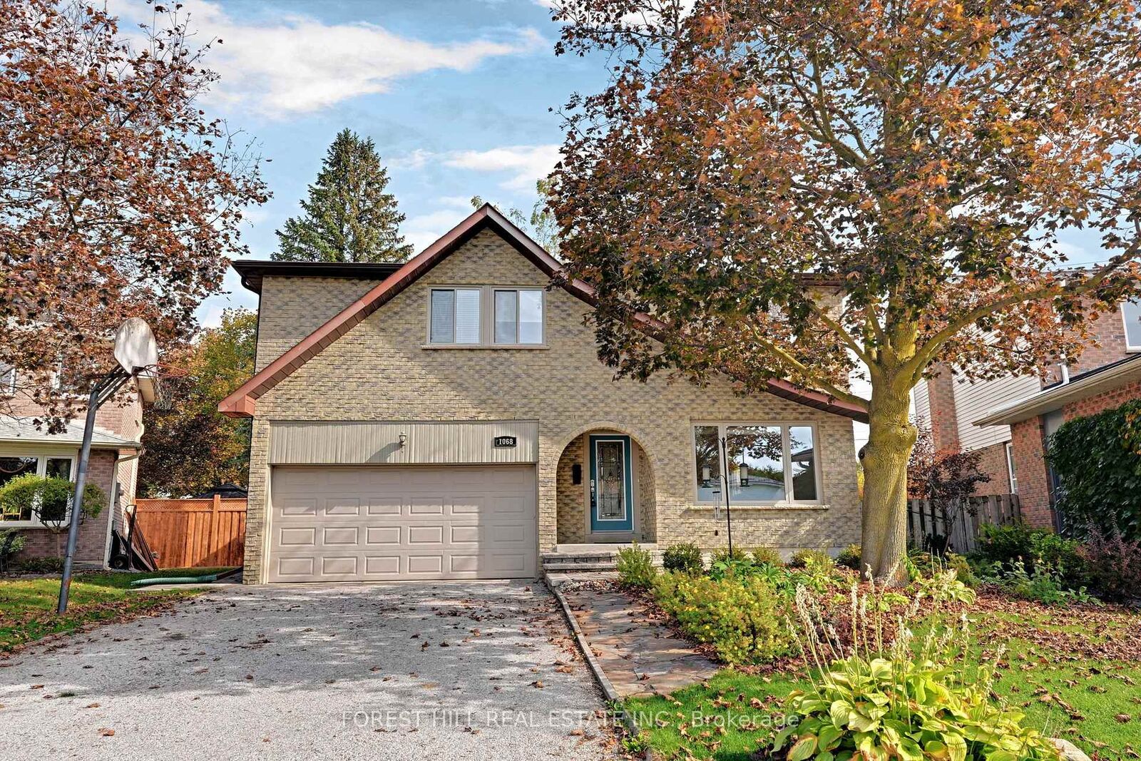 Property Photo:  1068 Wildwood Drive  ON L3Y 2B5 