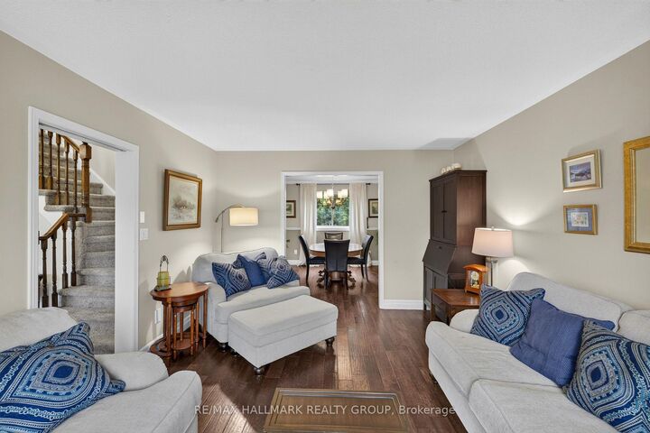 Property Photo:  125 Margaret Place  ON K6V 6Y6 