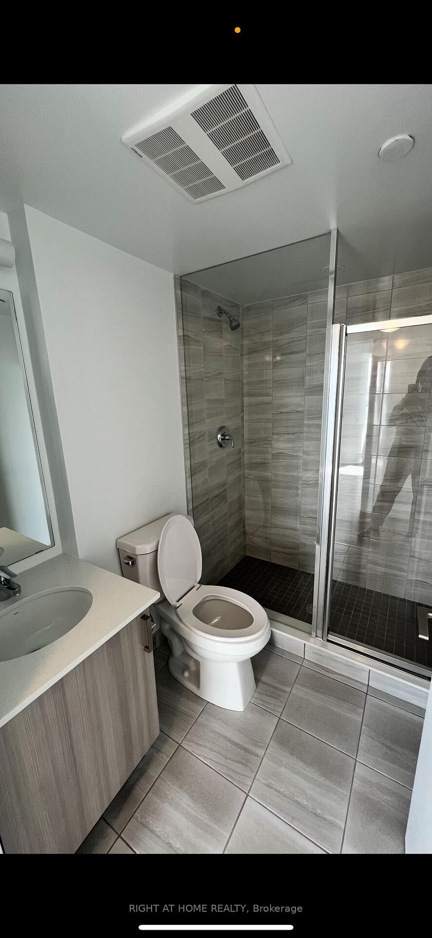 Property Photo:  1435 Celebration Drive 1302  ON L1W 0C4 