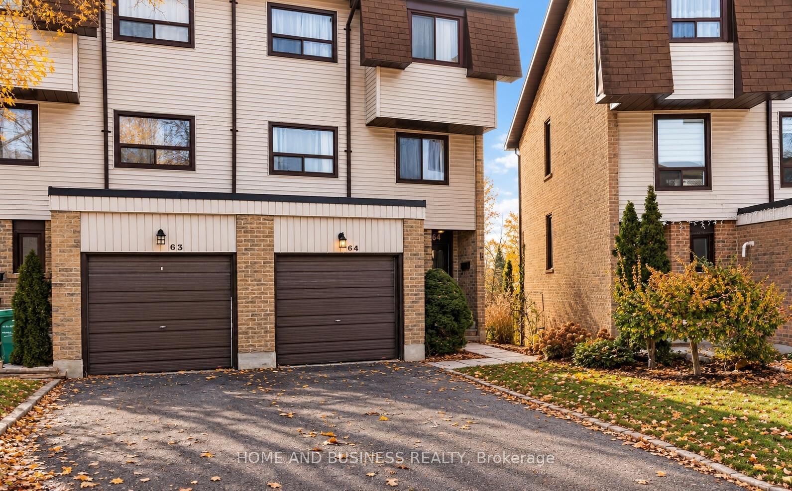 Property Photo:  6040 Montevideo Road 64  ON L5N 2T4 