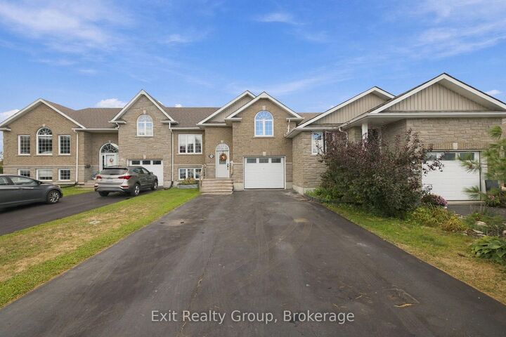 Property Photo: 15 Evergreen Court ON K8N 0A1