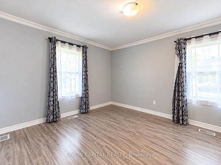 Property Photo:  35 Normanhurst Avenue  ON L8H 5M3 